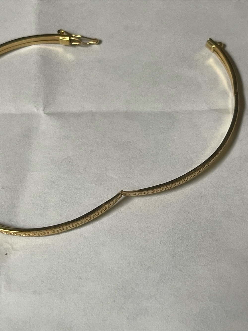 18k Gold Hinged Bangle Bracelet so delicate light weight - Picture 5 of 6